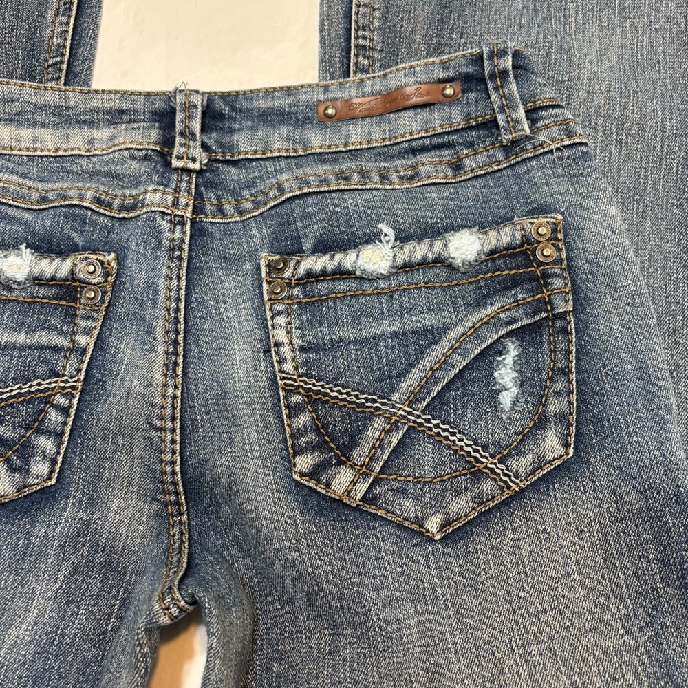 Vanilla Star Flare Distressed Jeans Women’s 7 - Picture 2 of 11